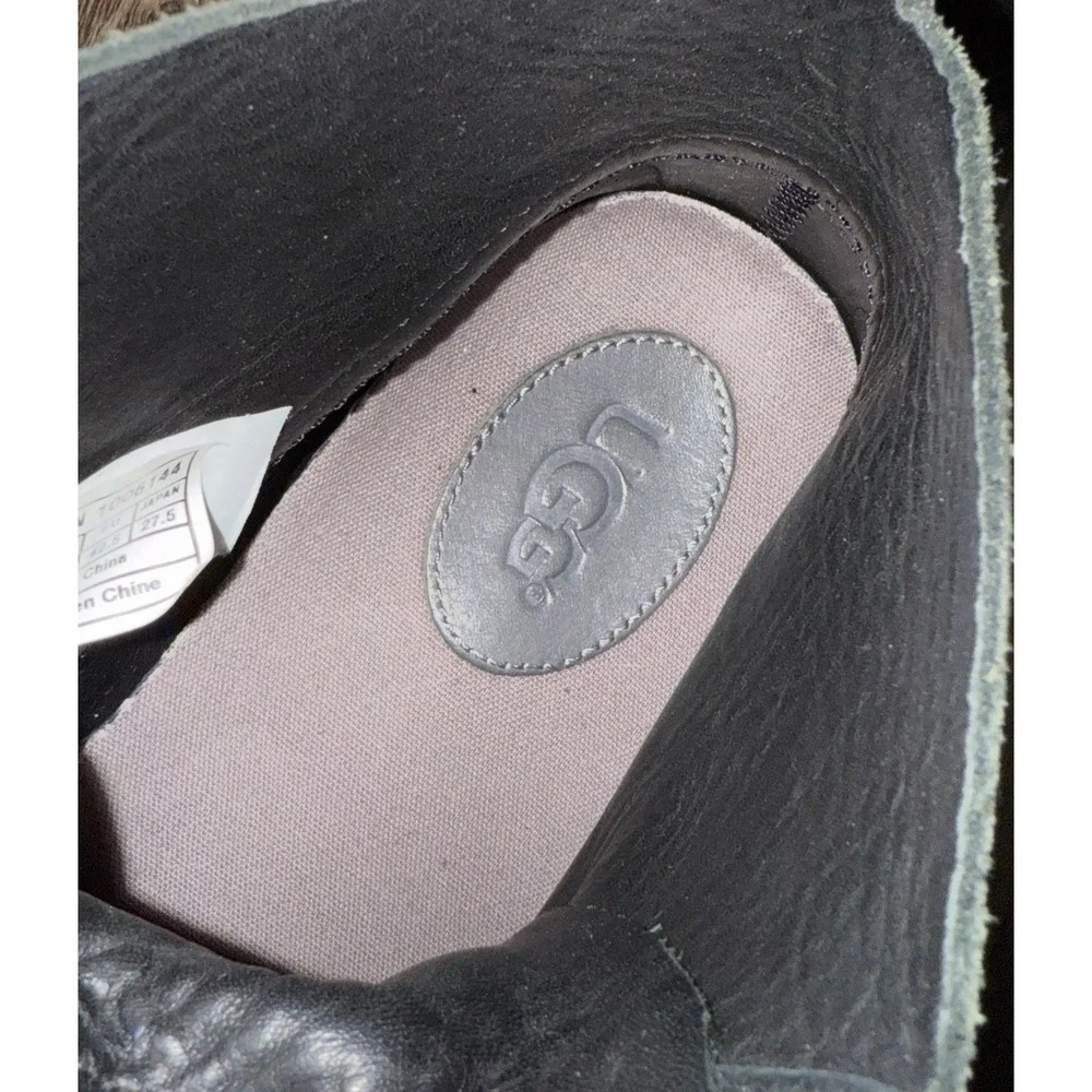 Ugg Mens black suede leather boots with Vibram Soles size 9.5